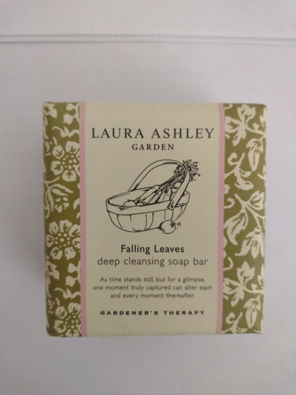 Laura Ashley Garden Falling Leaves Soap Bar 5.3 oz